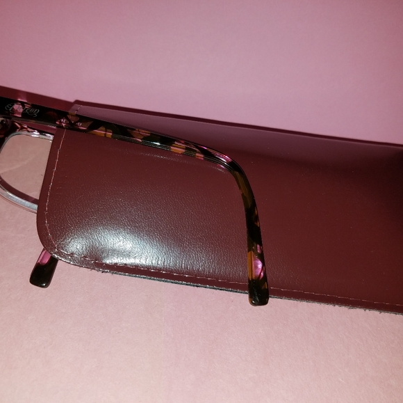 Eyeglasses with casePRELOVEDName brand DEREONDiscontinued Frames Prescriptio